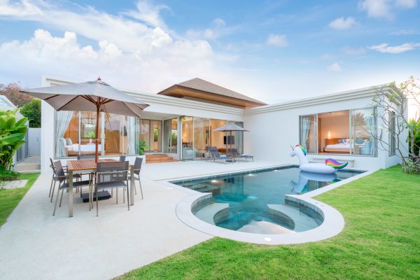Cost of Concrete Pool Patio Installation in Santa Cruz