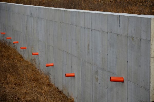 Cost of Concrete Wall Installation in Santa Cruz